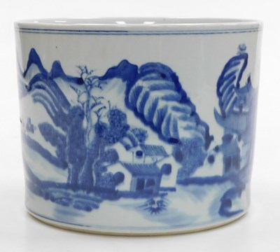 Lot 82 - A Qing dynasty late 19thC blue and white...