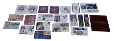 Lot 211 - A group of commemorative coinage, to include...