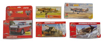 Lot 262 - Airfix model kits, including A68206 1:72 scale...