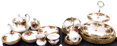 Lot 171 - A Royal Albert porcelain Old Country Roses...