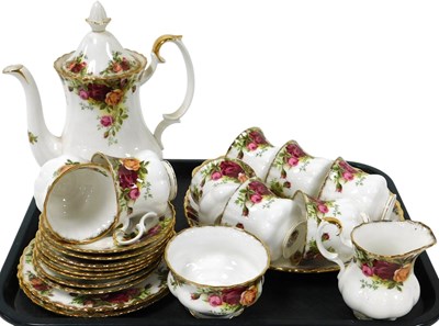 Lot 179 - A Royal Albert porcelain Old Country Roses...