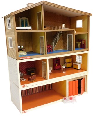 Lot 400 - A Lundby of Sweden four storey doll's...