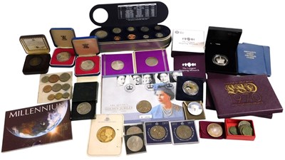 Lot 582 - Collectables coins, including modern crowns,...