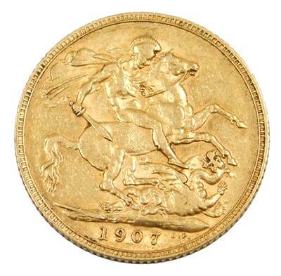 Lot 633 - An Edward VII gold full sovereign 1907, 8.0g.