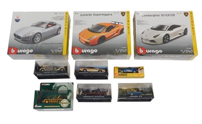 Lot 324 - Corgi boxed diecast, including Corgi 04202 007...