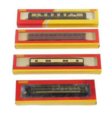 Lot 352 - Hornby OO gauge rolling stock, including R4312...