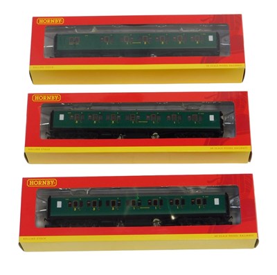 Lot 354 - Hornby OO gauge rolling stock, including...