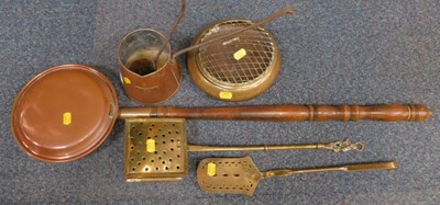 Lot 2025 - A quantity of brass and copper items,...