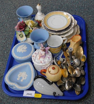 Lot 2042 - Ceramics, in the form of blue Jasperware,...