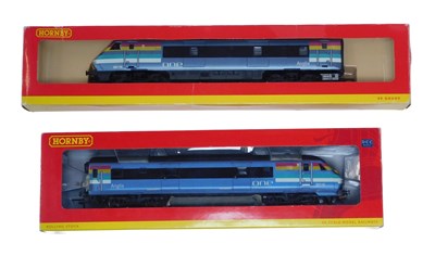 Lot 432 - Hornby OO gauge rolling stock, including R4245...