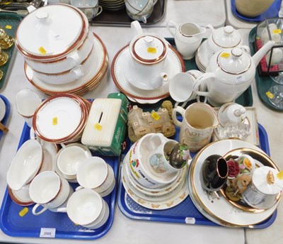 Lot 2068 - A Paragon part dinner service in the Holyrood...