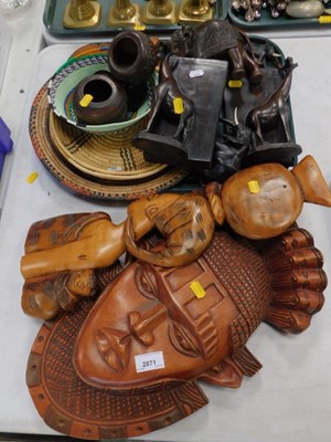 Lot 2071 - A group of treen, including African masks,...