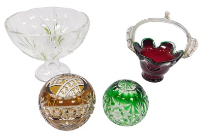 Lot 340 - A group of glassware, comprising a Waltherglas...