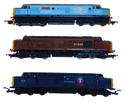 Lot 456 - Lima Models and Hornby OO gauge class 37...
