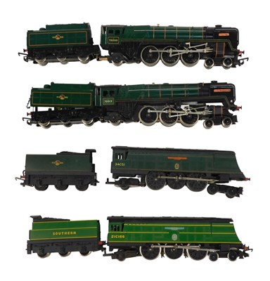 Lot 473 - Hornby OO gauge locomotives, including Battle...