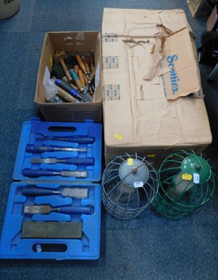 Lot 2119 - Assorted hand tools, two hanging metal lamps,...