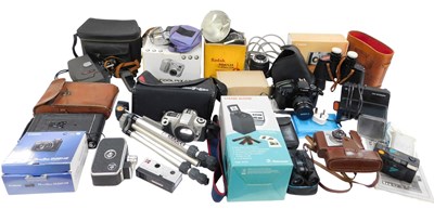 Lot 413 - Cameras and optical-related equipment,...