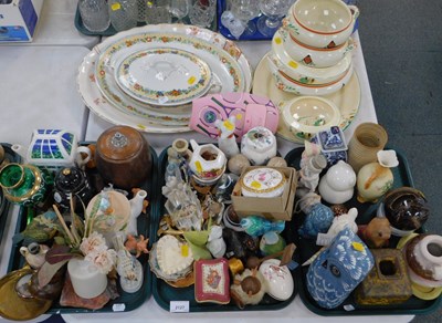 Lot 2127 - Ceramics and treen, including bird figures,...