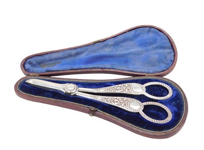 Lot 86 - A pair of Victorian grape scissors, with...