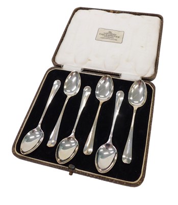 Lot 87 - A George V set of six silver fiddle pattern...
