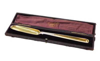 Lot 93 - A George III silver marrow scoop, with overall...