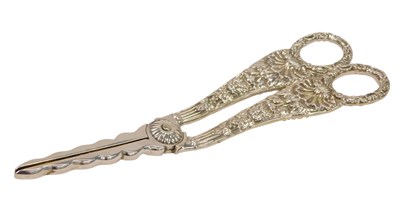 Lot 97 - A pair of George IV silver grape scissors,...