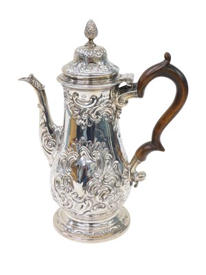 Lot 109 - A Victorian silver coffee pot, in the Georgian...