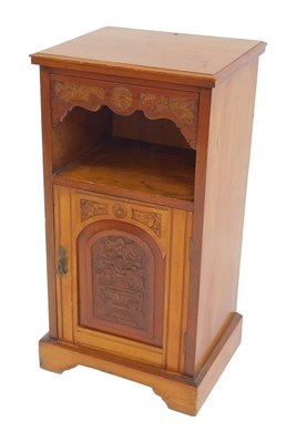 Lot 528 - A late 19th/early 20thC walnut pot cabinet,...