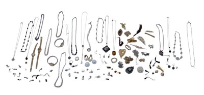 Lot 392 - A group of assorted costume jewellery,...