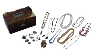 Lot 150 - A 20thC leather jewellery box and contents, to...