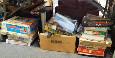 Lot 2195 - A large collection of games, including...