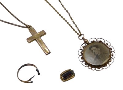 Lot 219 - A group of jewellery, comprising a silver gilt...