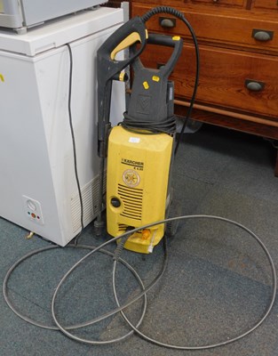 Lot 1147 - A Karcher K499 pressure washer.
