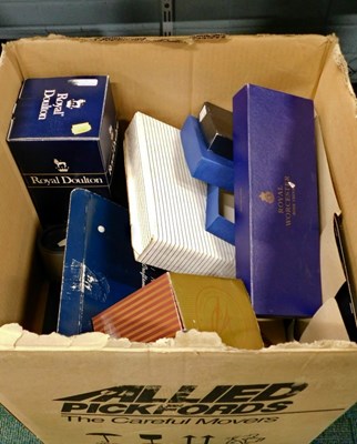 Lot 2037 - A quantity of empty boxes for Royal Worcester...