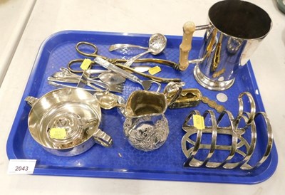 Lot 2043 - Plated wares, to include toast rack, mustard...