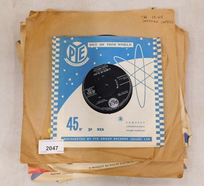 Lot 2047 - A quantity of Elvis Presley singles and 78s,...