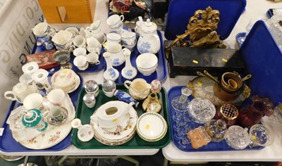 Lot 2049 - Ceramics and houseware, to include Leonardo...