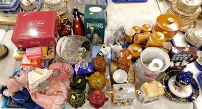 Lot 2053 - Withdrawn pre-sale by vendor. Housewares,...