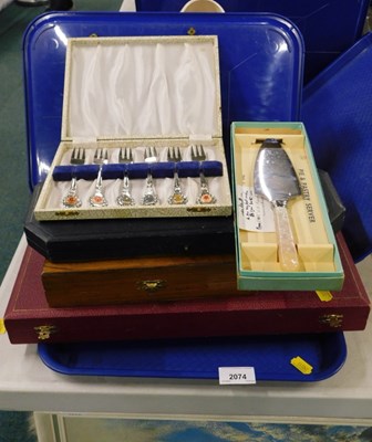 Lot 2074 - Various cased flatware, to include pine pastry...
