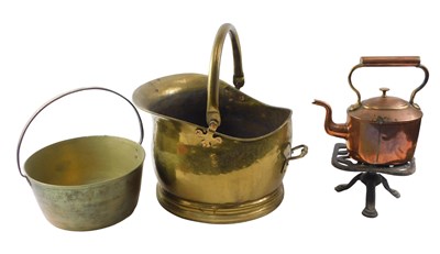 Lot 414 - 20thC copper and brass wares, comprising...