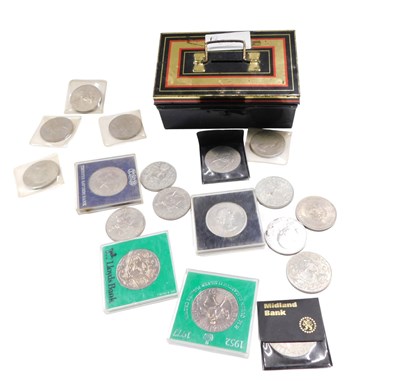 Lot 608 - Eighteen commemorative crowns, in a coin tin.