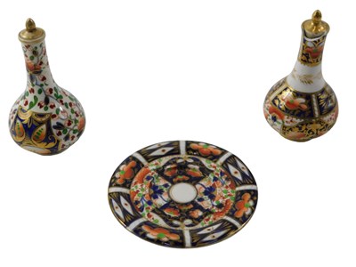 Lot 675 - A pair of mid 19thC Bloor Derby Imari pattern...