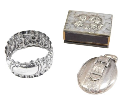 Lot 584 - Three items of silverware, comprising a...