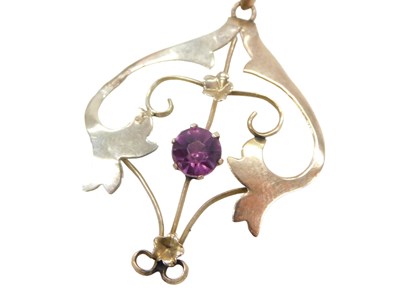 Lot 790 - A 9ct gold Art Nouveau pendant, on curb link...