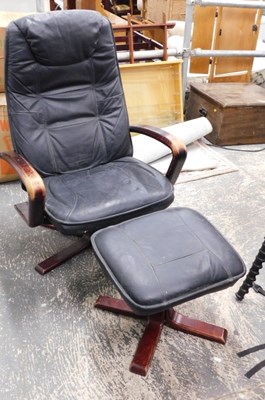 Lot 1501 - A Stressless style armchair, upholstered in...