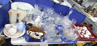 Lot 2217 - Ceramics and glassware, to include...