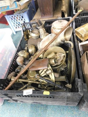 Lot 2222 - A collection brassware, to include jugs,...