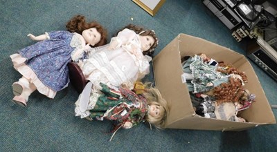 Lot 2227 - Victorian and Edwardian style dolls, in...