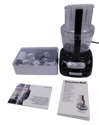 Lot 811 - A Kitchenaid artisan blender, and accessories,...