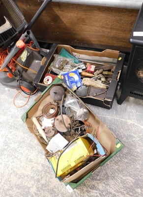 Lot 1585 - Various tools, to include a Max Amp 550...